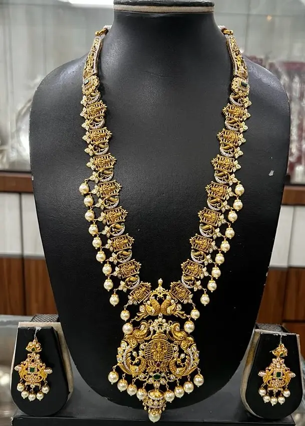 Gold necklace